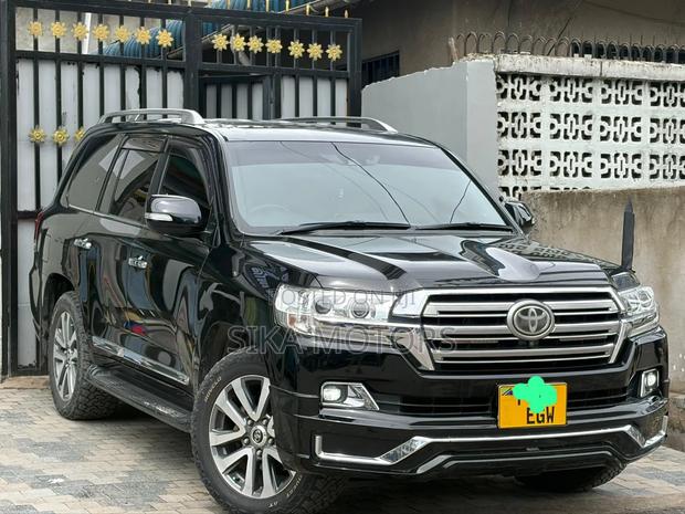 Toyota Land Cruiser 2018 Black