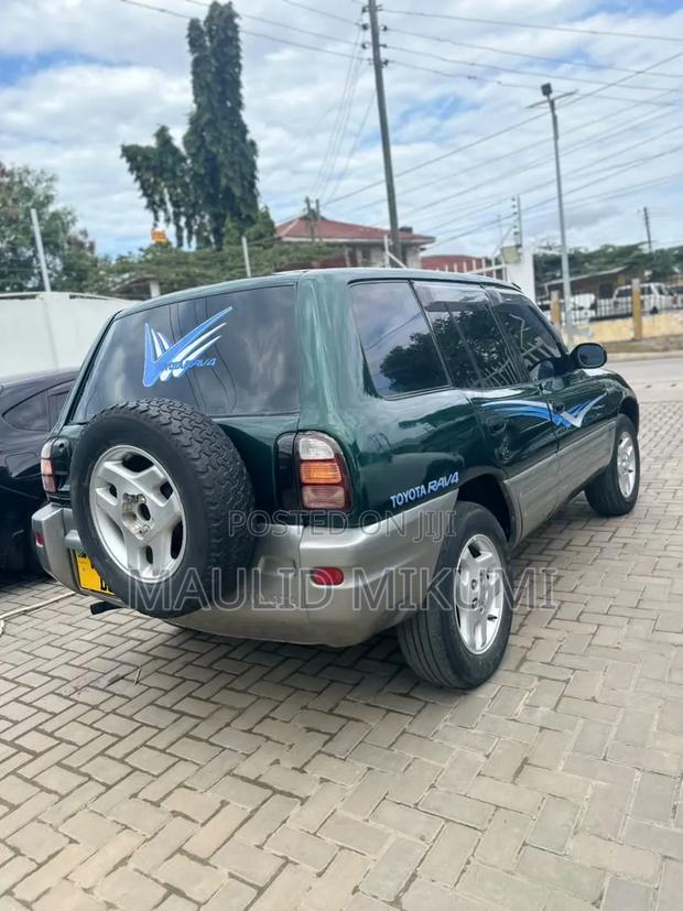 Toyota RAV4 Automatic 2000 Blue