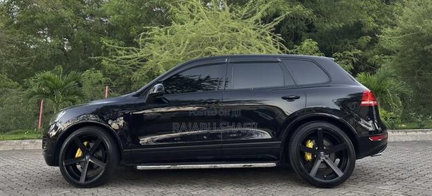 Volkswagen Touareg 2012 Black