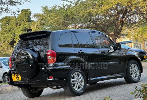 Toyota RAV4 Automatic 2000 Black