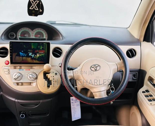 Toyota Sienta 2004 White