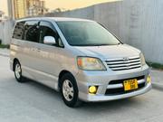Toyota Noah 2006 Silver for sale