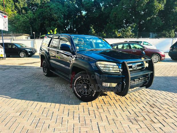Toyota Hilux Surf 2005 Black