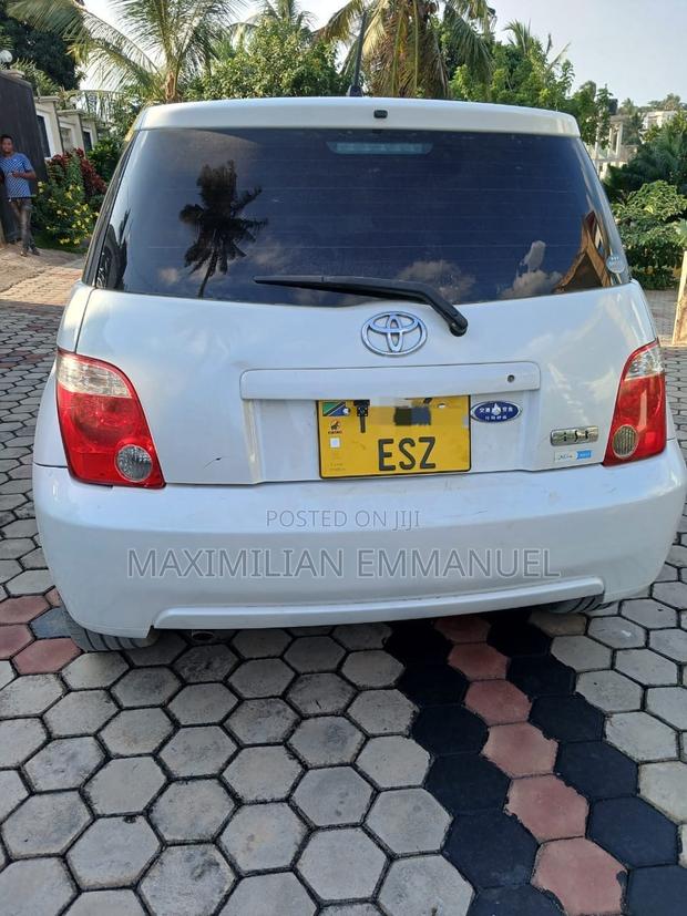 Toyota IST 2006 White