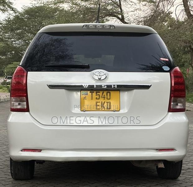 Toyota Wish 2003 Pearl