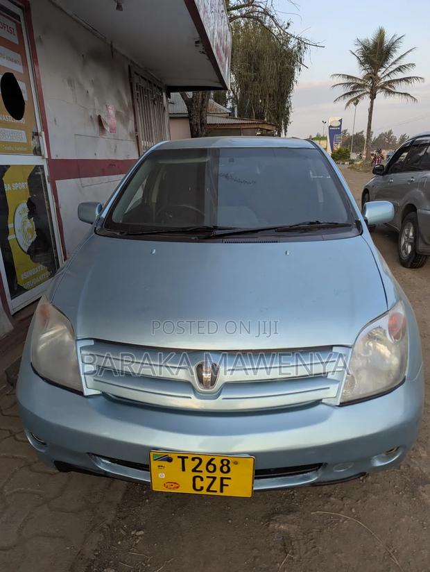 Toyota IST 2004 Green