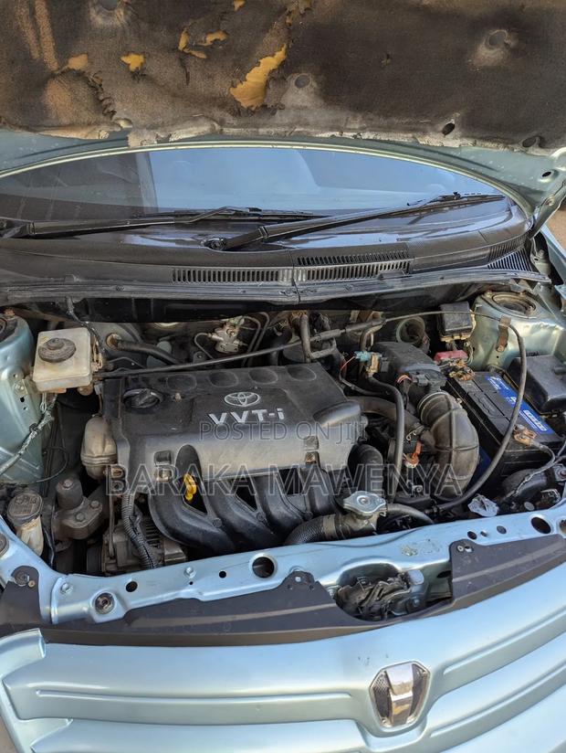 Toyota IST 2004 Green