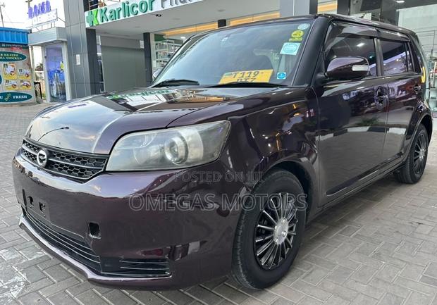 Toyota Corolla Rumion Hatchback 1.5 FWD 2007 Maroon