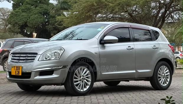 Nissan Dualis 2010 Silver