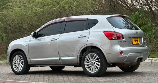 Nissan Dualis 2010 Silver
