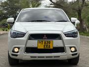Mitsubishi RVR 2.0 2012 White for sale