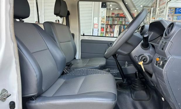 Toyota Land Cruiser 2014 White