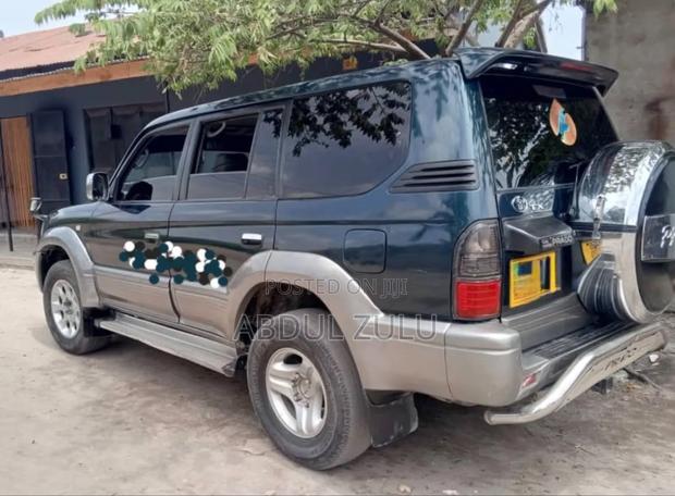 Toyota Land Cruiser Prado 2001 Teal