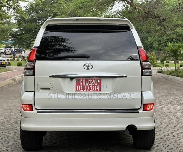 Toyota Land Cruiser Prado 2006 Pearl