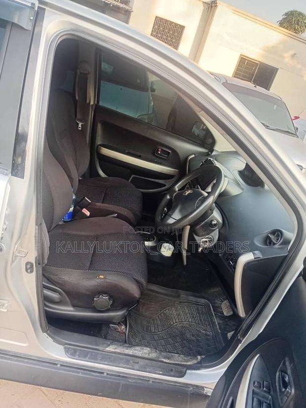 Toyota IST 2006 Silver