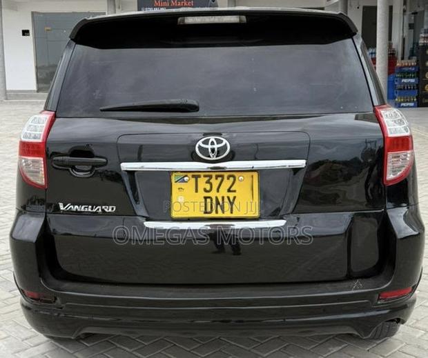 Toyota Vanguard 2007 Black