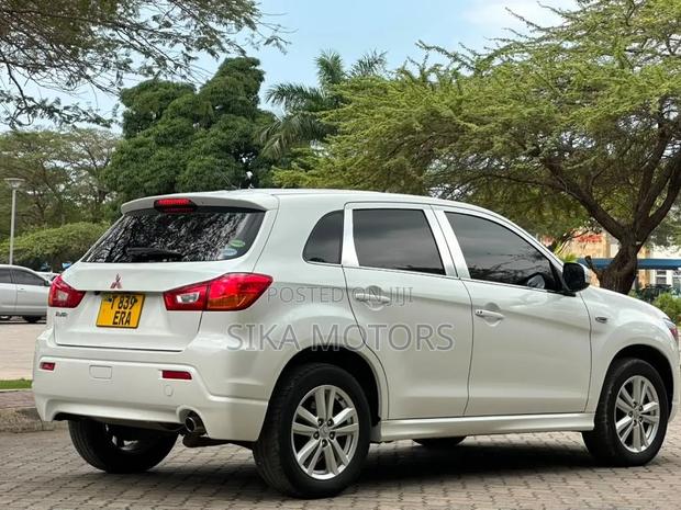 Mitsubishi RVR 2.0 2012 White