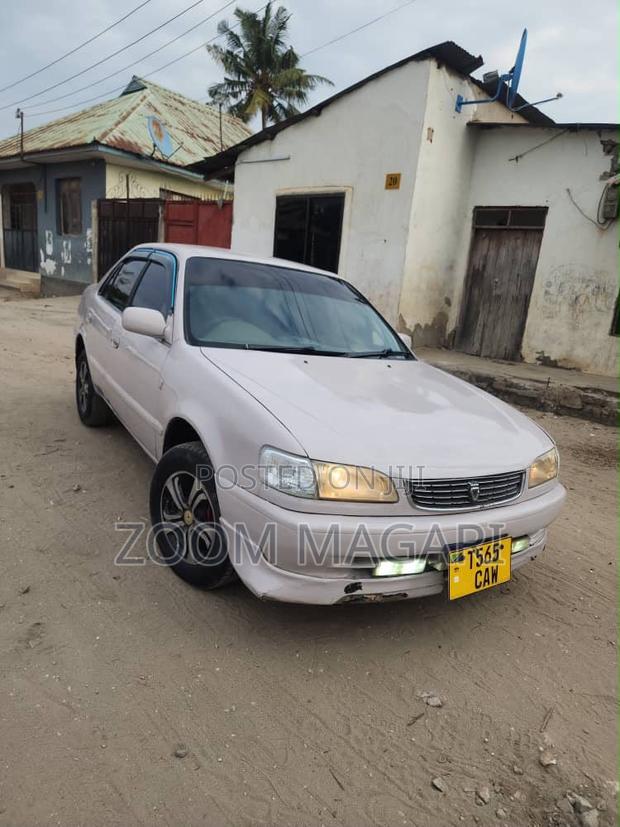 Toyota Corolla 1997 Silver