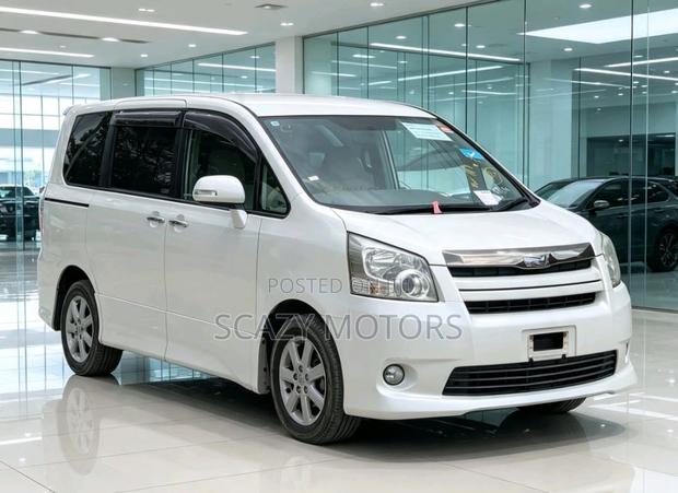 Toyota Noah 2008 Off white