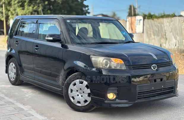 Toyota Corolla Rumion Hatchback 1.8 FWD 2007 Black