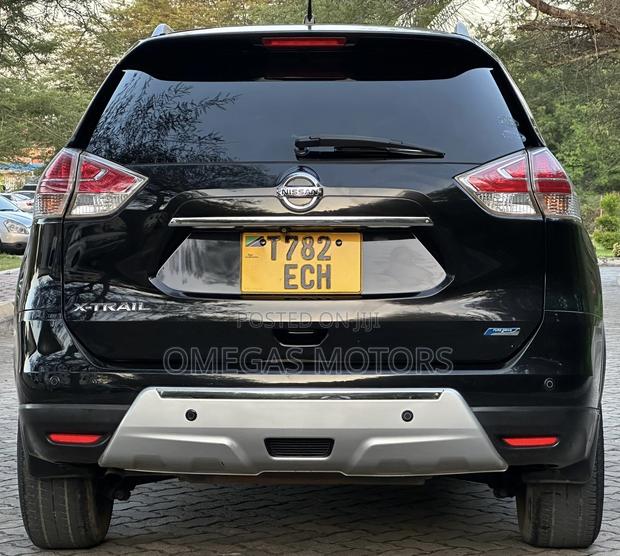 Nissan X-Trail 2.0 Petrol AWD 2013 Black