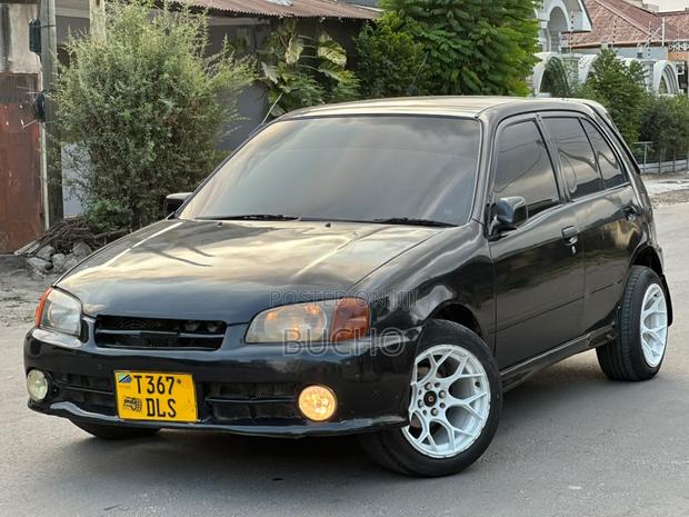 Toyota Starlet 2001 Black