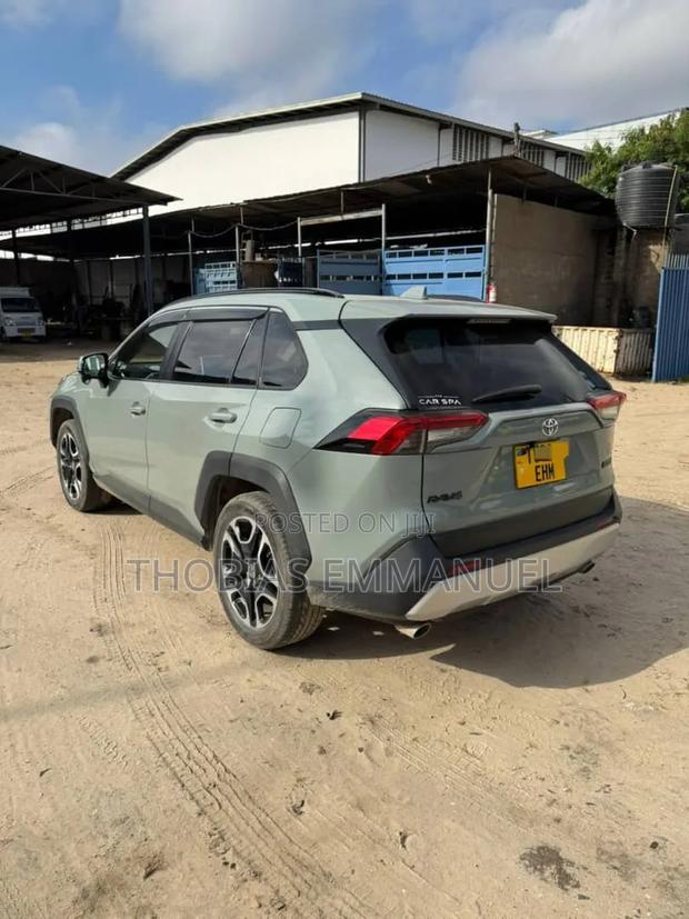 Toyota RAV4 2019 Beige