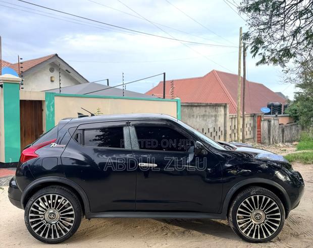 Nissan Juke 2012 Black