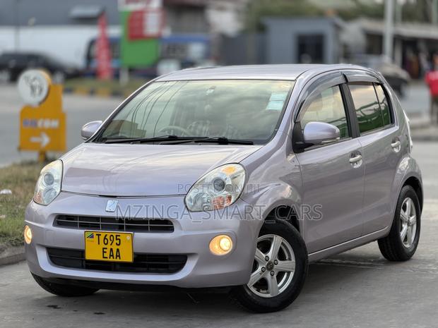 Toyota Passo 1.0 AWD 2013 Purple