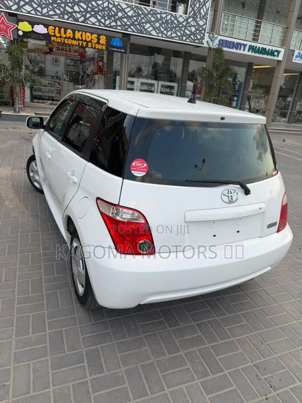 Toyota IST 2005 White