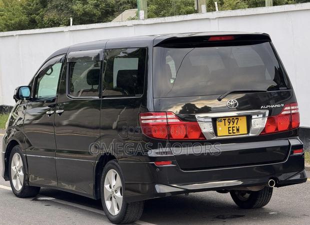 Toyota Alphard 2.4 Petrol AWD 2006 Black