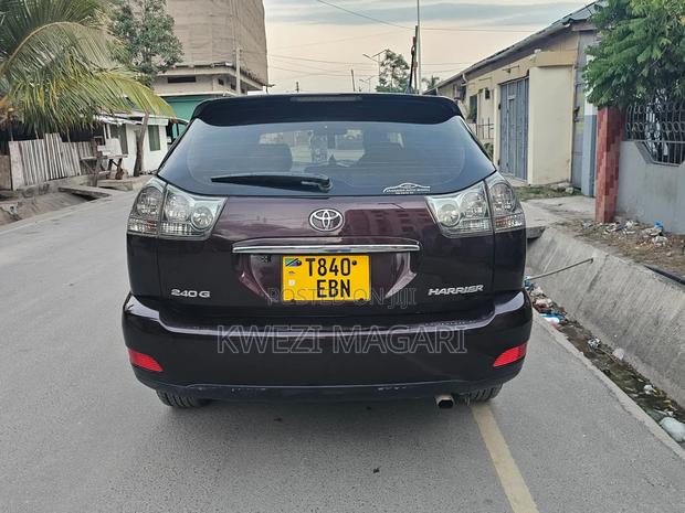 Toyota Harrier 2005 Maroon