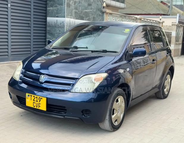 Toyota IST 2005 Blue