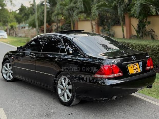 Toyota Crown 2007 Black