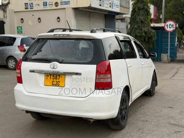Toyota Wish 2003 White