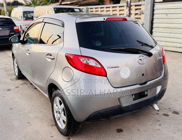 Mazda Demio 2010 Silver