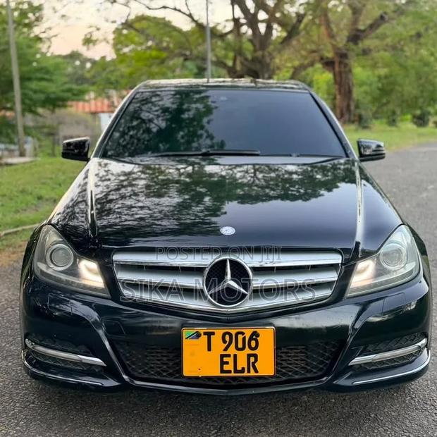 Mercedes-Benz C-Class 2012 Black
