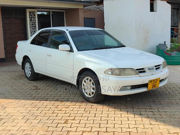 Toyota Carina 2000 Black