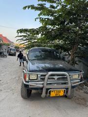 Toyota Hilux 1988 Black for sale