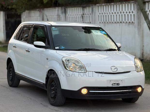 Mazda Verisa 2011 White