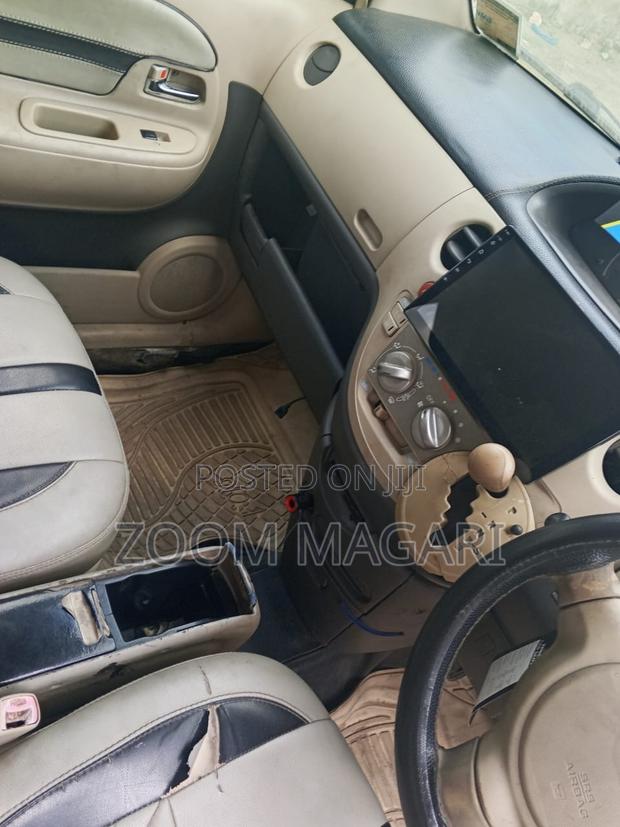 Toyota Sienta 2004 White