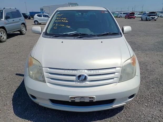 Toyota IST 2006 White