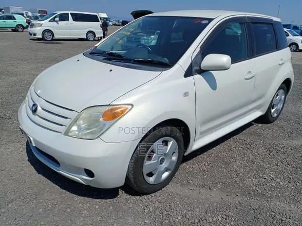 Toyota IST 2006 White