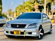 Toyota Crown Royale 2005 Silver for sale