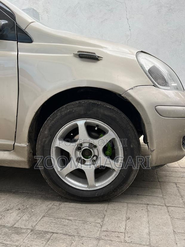 Toyota Vitz 2000 Beige