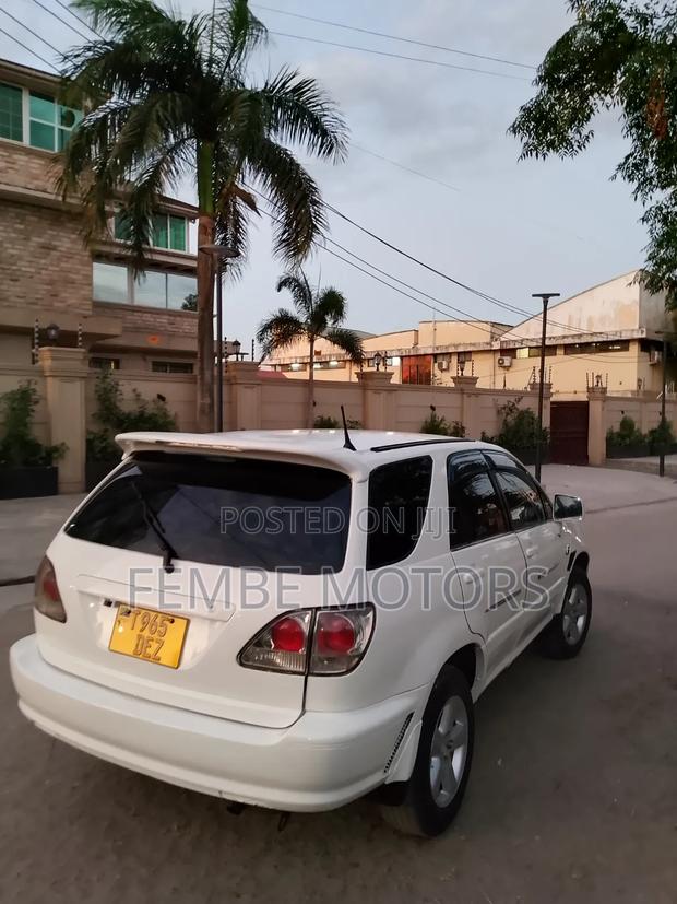 Toyota Harrier 2003 White