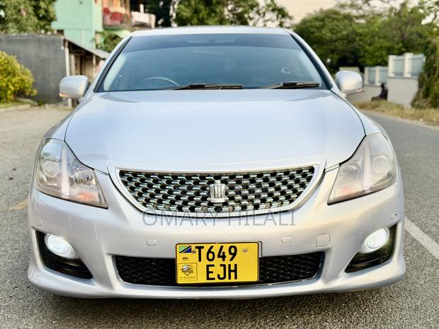 Toyota Crown 2009 Silver