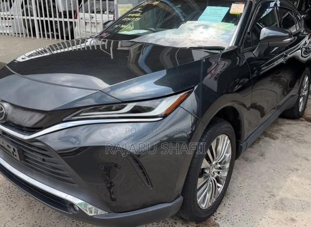 Toyota Harrier 2.0 2020 Black
