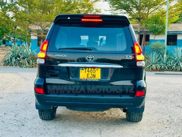 Toyota Land Cruiser Prado 2005 Black