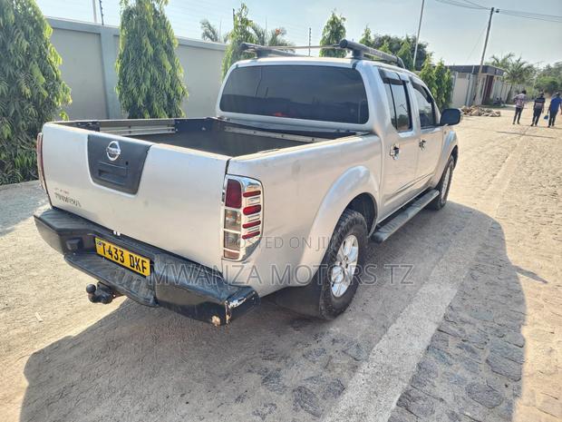Nissan Navara 2016 Silver
